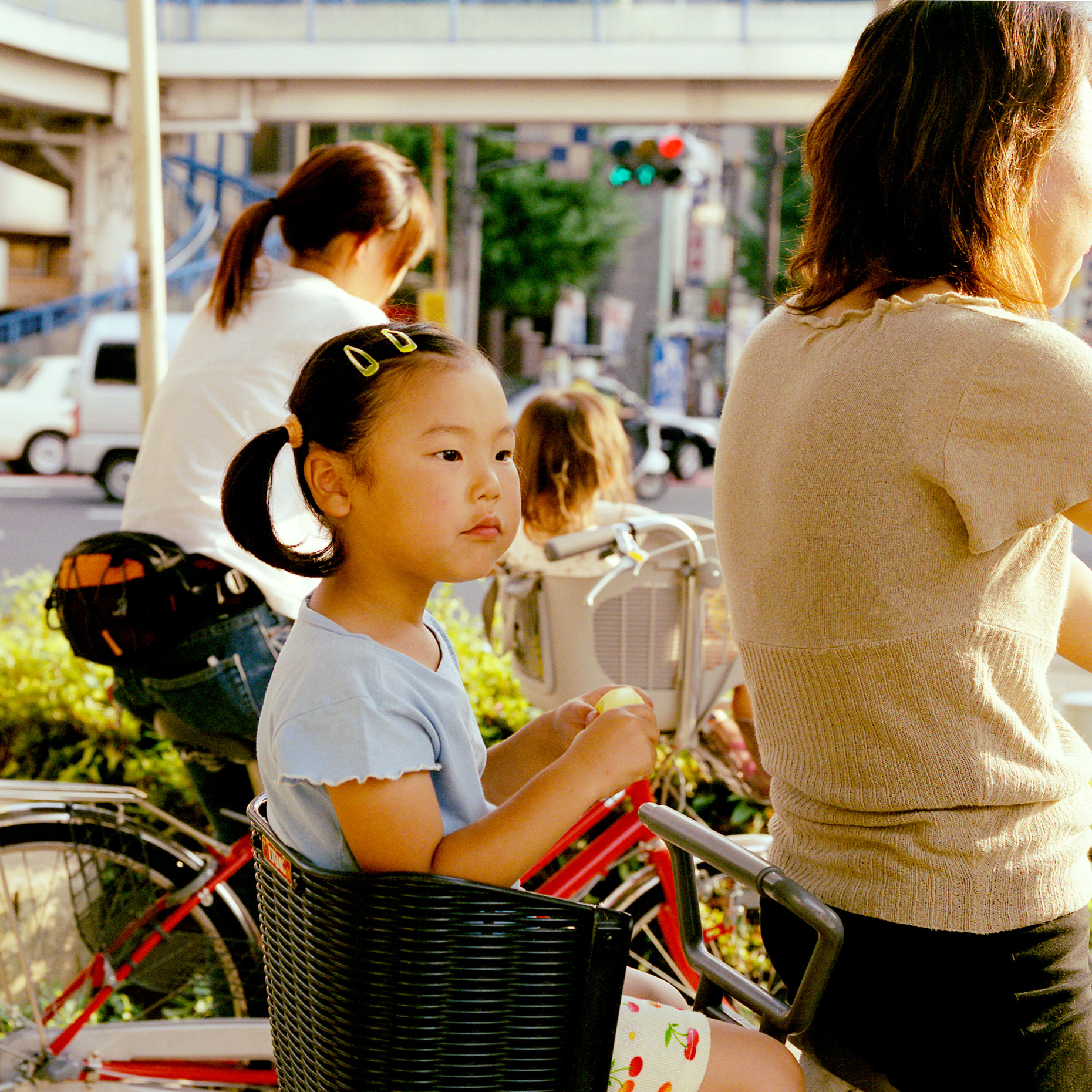 Transporting Kids, Tokyo